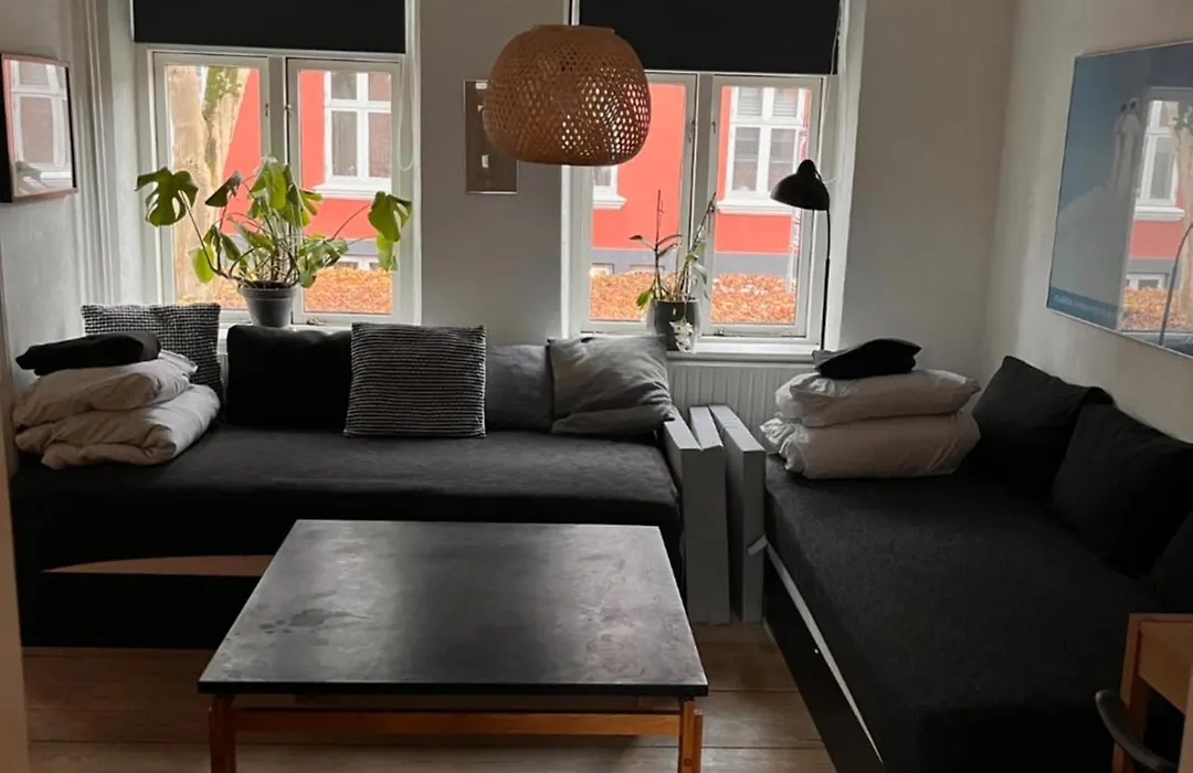 City House With Terrace, Garden And Free Parking-1